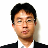 行政書士 小出水宏泰さん