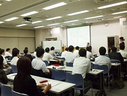 梅川さんが主宰する勉強会「三茶会」